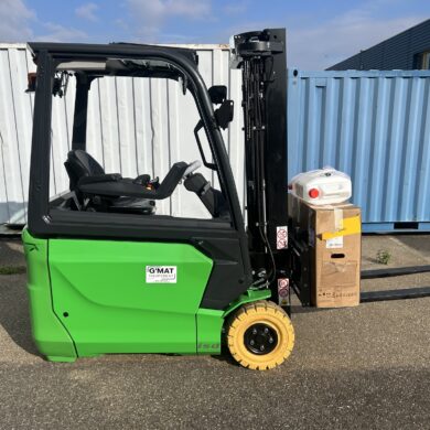 Chariot élévateur 3 roues électrique 1800 kg Cesab B3-18